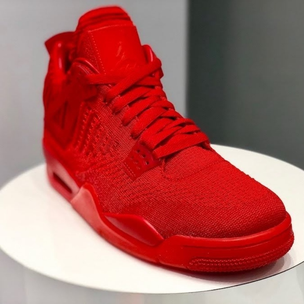 Air Jordan 4 Retro Flyknit 'University Red'
